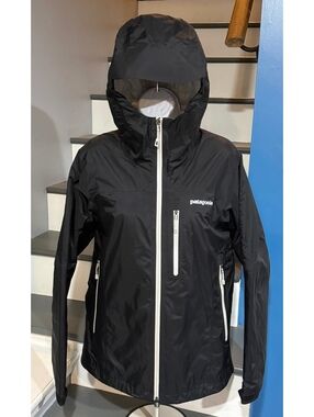 Women’s Medium Black H2NO Hooded insulated Torrentshell Waterproof Rain Jacket